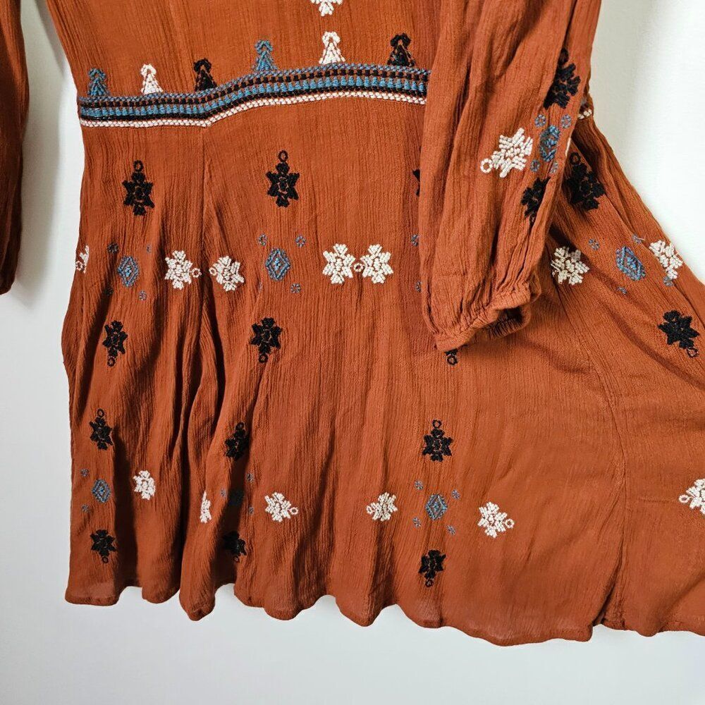 EUC FREE PEOPLE BOHO RUST EMBROIDERED SHORT DRESS SIZE M - Picture 11 of 16